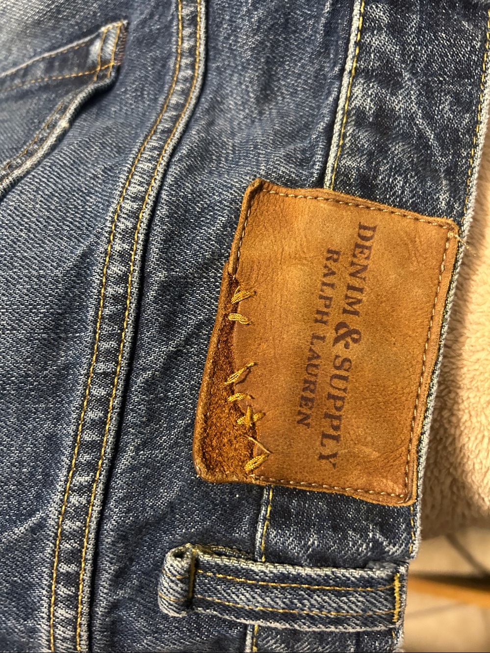 Jeans - Picture 3 of 4